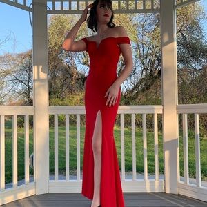 Looking to sell my prom dress!